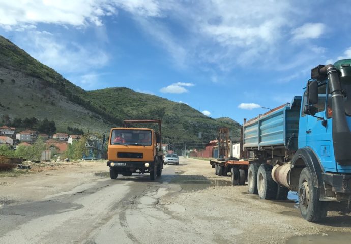 Raspisan tender: 35 hiljada maraka za krpljenje „udarnih“ rupa na trebinjskom asfaltu