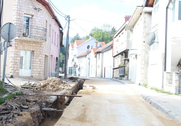 NEVESINJE: Radovi u Ulici Cara Dušana teku planiranim dinamikom