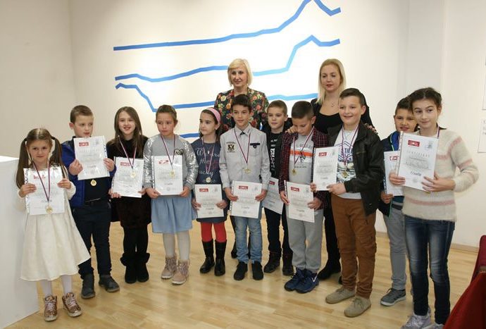 CEROVAC: Dodijeljene Suan Pan, “Krmbridž” i diplome za programiranje