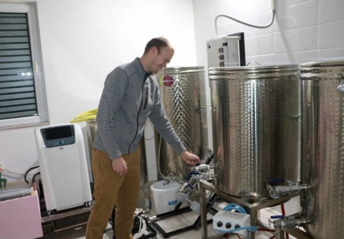 Amerikanac pravi pivo u Trebinju