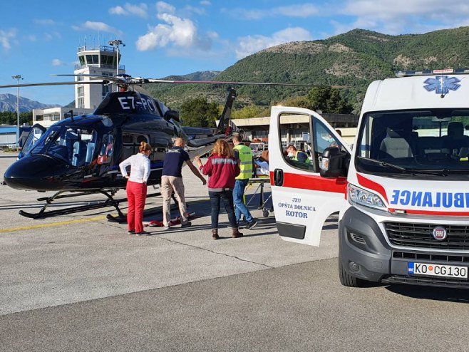 Osamnaestogodišnji pacijent iz Trebinja helikopterom prebačen u