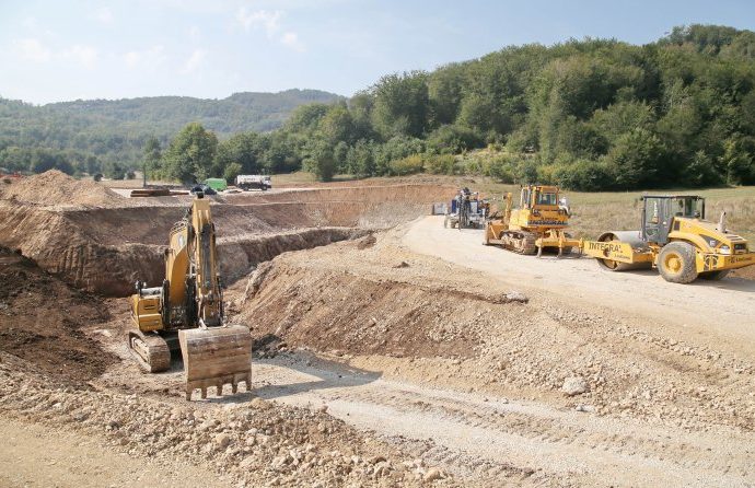 Nema zastoja u investicijama ERS