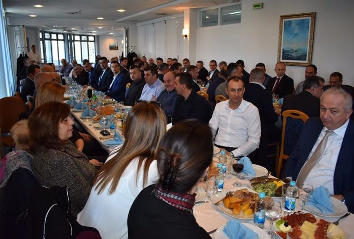 Višković sa trebinjskim privrednicima: ERS nastavlja da subvencioniše cijenu struje za velike kupce