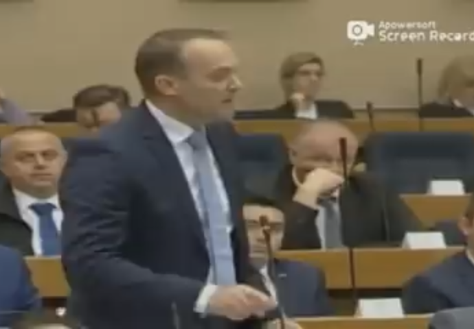VIDEO: Žestok duel Tamindžije i Vukanovića