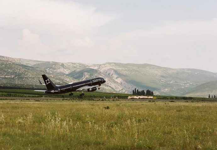 Najluksuzniji “hotelski prevoz” sletio u Mostar