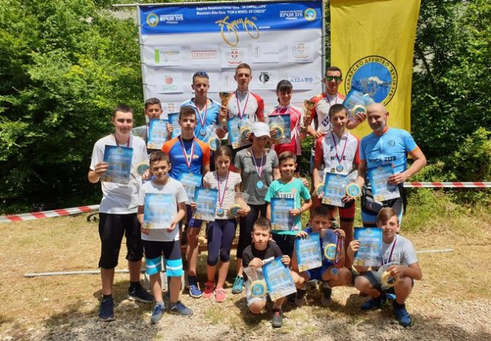 Petar Spaić i Kristina Gudelj pobjednici trke “Za sirac sira” /FOTO/