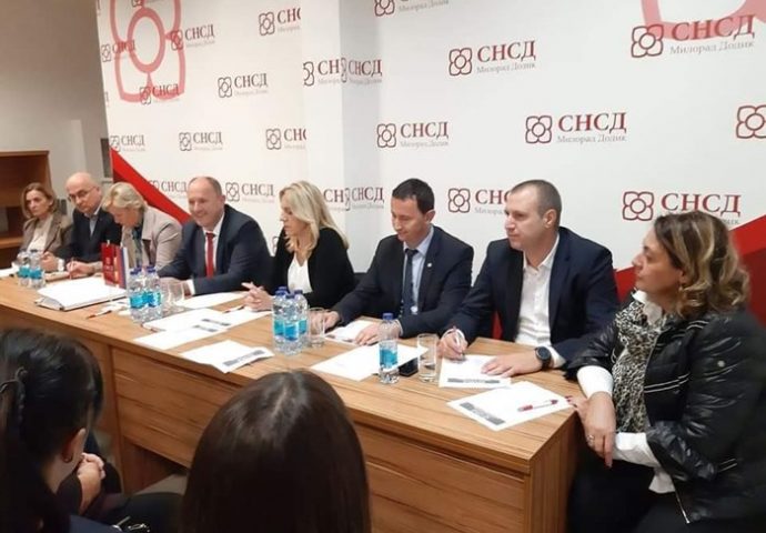Cvijanovićeva u Trebinju razgovarala sa članovima SNSD-a