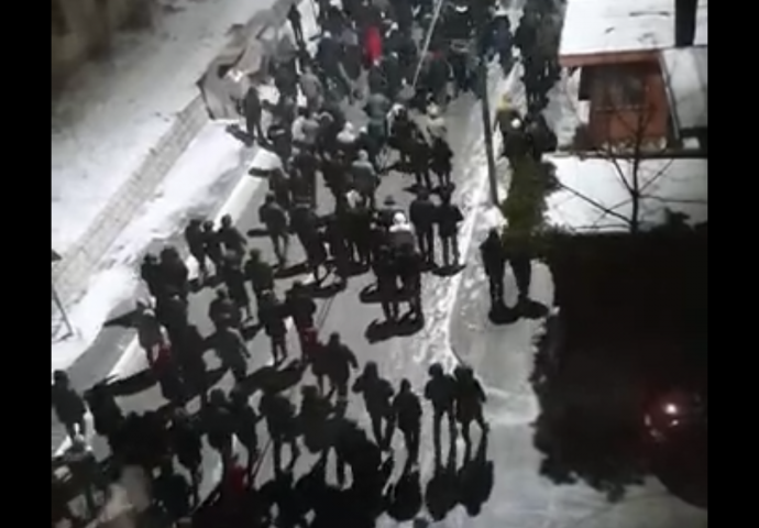 VIDEO: Gacko- Skup podrške pravoslavcima u Crnoj Gori