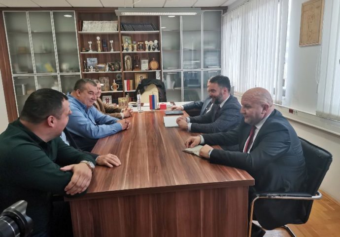 Košarac u Bileći: Značajno izgraditi zajednički carinski terminal s Crnom Gorom