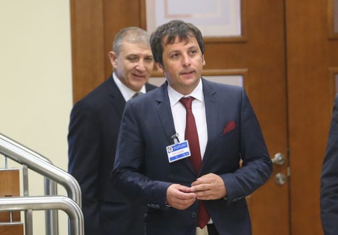 Narodna skupština RS odbila Vukanovićevu deklaraciju o Srbima u Crnoj Gori