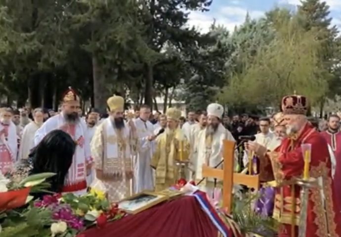 UŽIVO iz Sabornog hrama u Trebinju