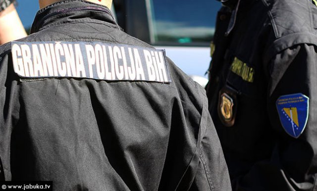 Na Deleuši uhapšen muškarac – Prevozio cigarete vrijedne 134.000 KM
