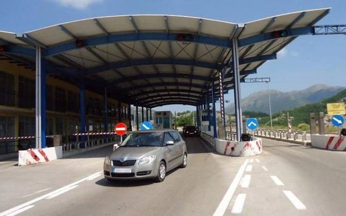 U saobraćajci na granici između Trebinja i Dubrovnika teško povrijeđena žena