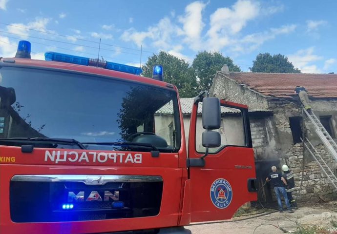 Požar u centru Gacka