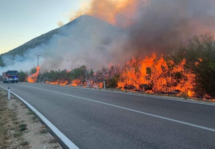 VIDEO: Požar kod Oraha za sobom ostavlja pustoš