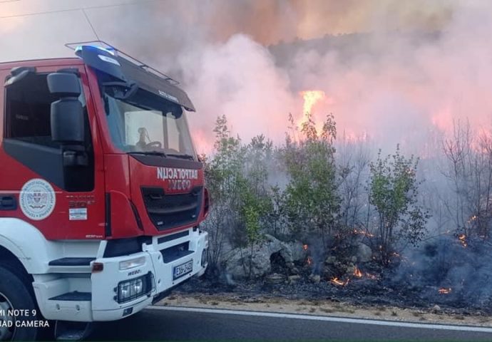 VIDEO: Požari i dalje bukte u okolini Trebinja