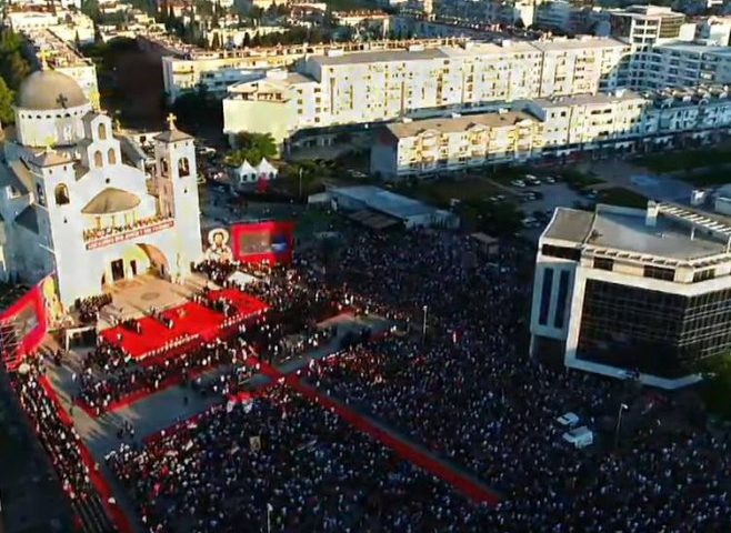 VIDEO: Doček patrijarha Porfirija i mitropolita Joanikija u Podgorici