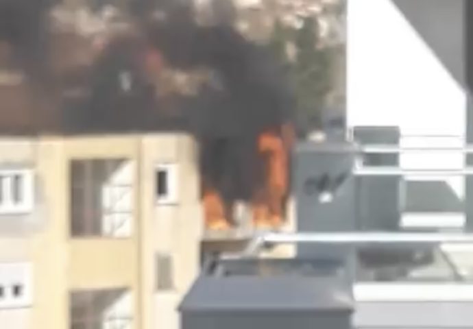 Razvalili vrata i spasili stanare iz objekta u plamenu – Dijete i tri policajca na inhalaciji