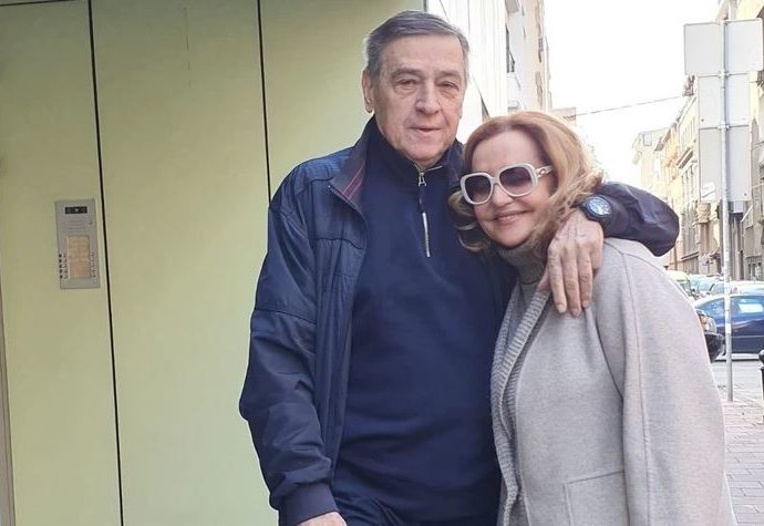 “Otkazujem nastupe u decembru, POVLAČIM SE IZ JAVNOSTI” Prvo saopštenje Ane Bekute dan nakon sahrane Milutina Mrkonjića