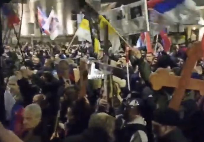 VIDEO: Veliki protest podrške ruskom narodu u Beogradu