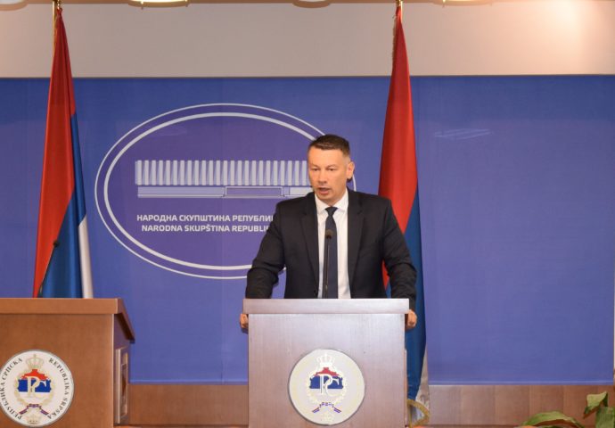 DNS: Podrška trećem putu se širi