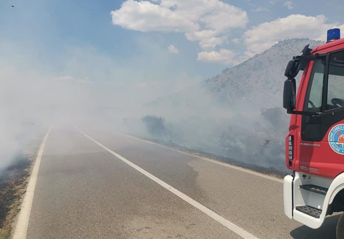 Težak dan za trebinjske vatrogasce – Gasili čak 10 požara