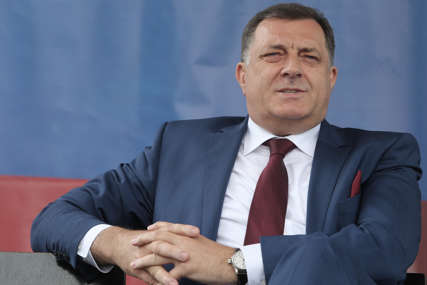 „Mislio sam da ima samo jedan“ Dodik iznenađen brojem kandidata za predsjednika Srpske