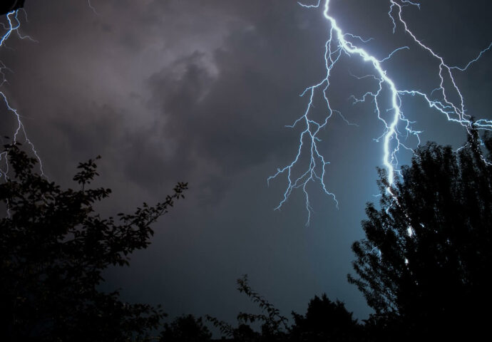 Upozorenje na oluje širom regiona, meteolarm upaljen i za dio BiH
