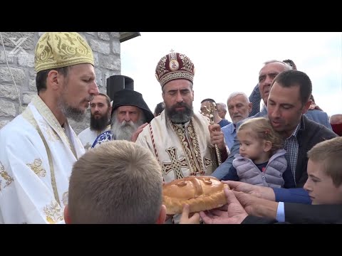 Vjernici iz Crne Gore i Hercegovine okupili se kod obnovljenog hrama u Pareškom Dolu