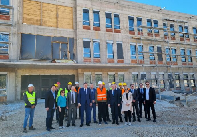 Dodik: Nova bolnica u Trebinju biće otvorena do kraja 2025. godine