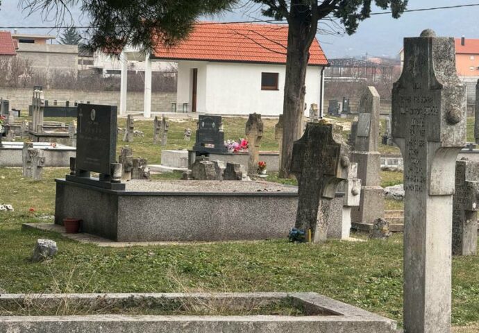 Skandal u Mostaru: Pravoslavna groblja i crkve prebačene u vlasništvo „države“