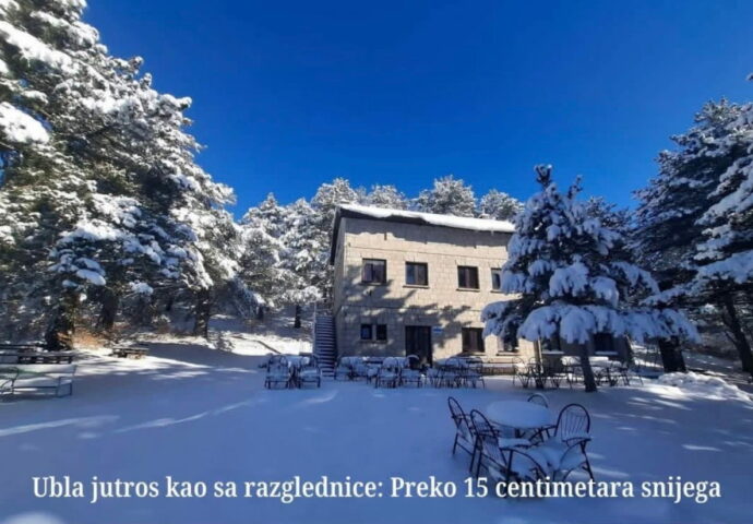 Snijeg veći od 15 centimetara prekrio Ubla