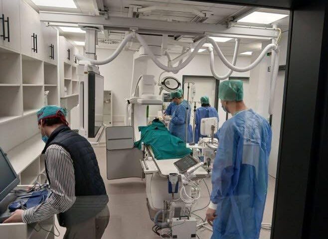Izvedena prva operacija u angio sali nove bolnice