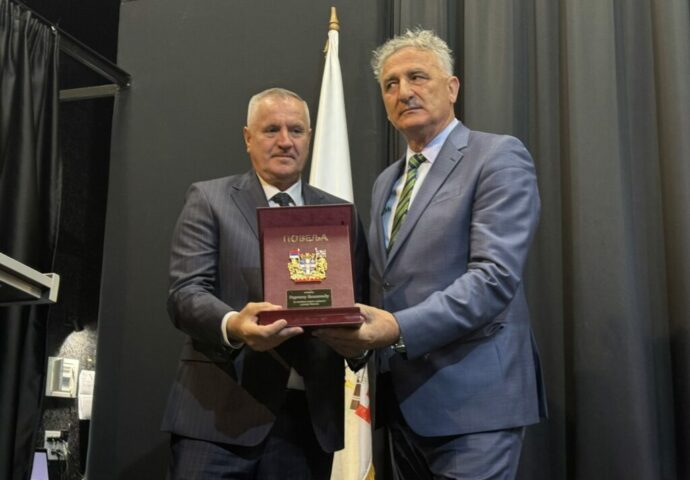 Radovanu Viškoviću najveće priznanje opštine Nevesinje
