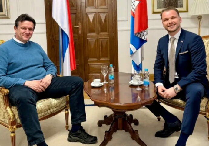 Mahao anketama, pa dobio „mahanje“ iz SDS-a: Kako je Stanivuković ostao bez podrške