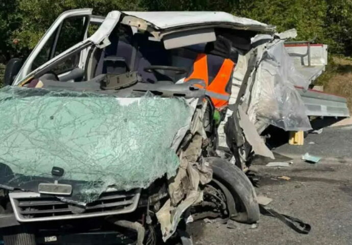 Teška saobraćajka na putu Bileća – Gacko, jedna osoba povrijeðena